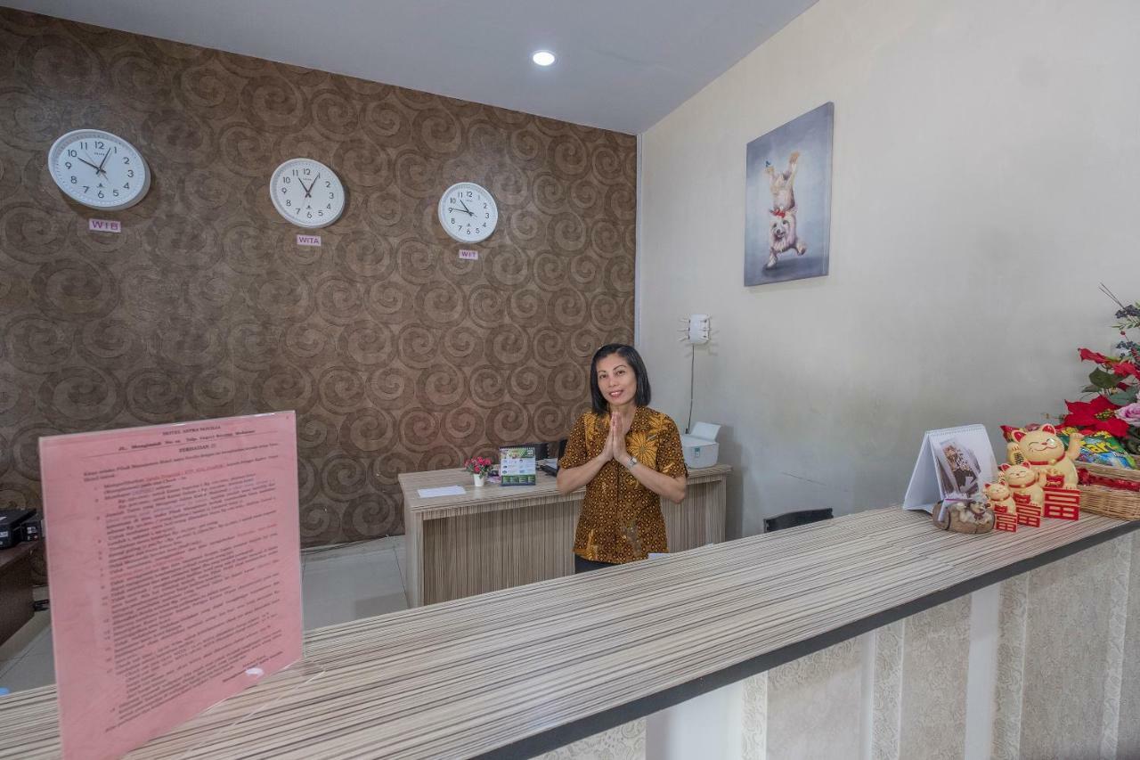 Hotel Astra Novilia Makassar Buitenkant foto